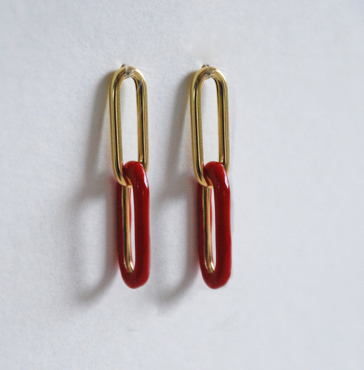 Orecchini paper clip smalto